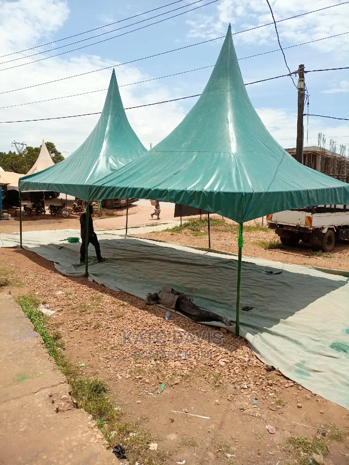 Arm Green 100 Seater