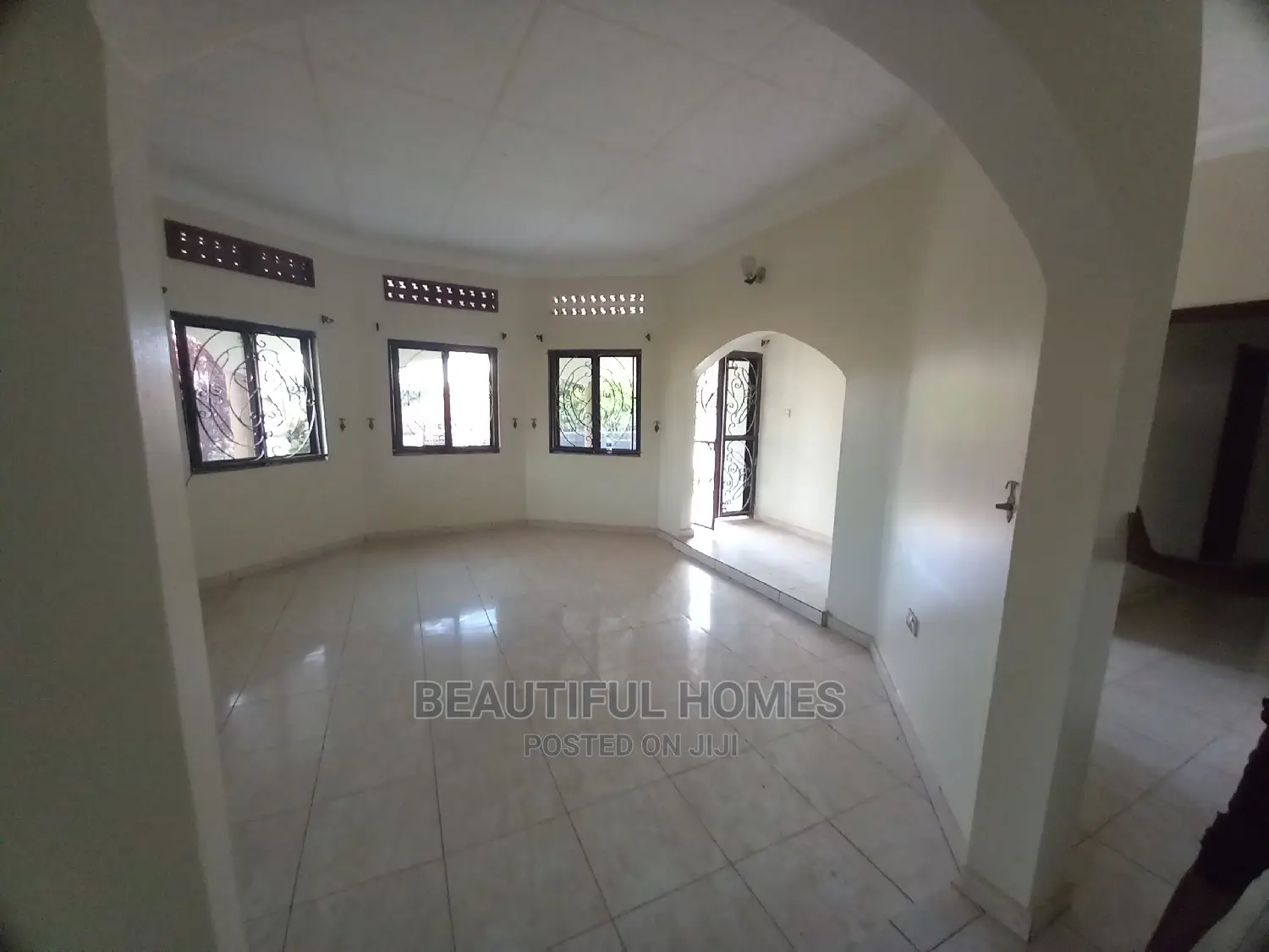 Furnished 4bdrm Bungalow in Kira Corporate for Sale