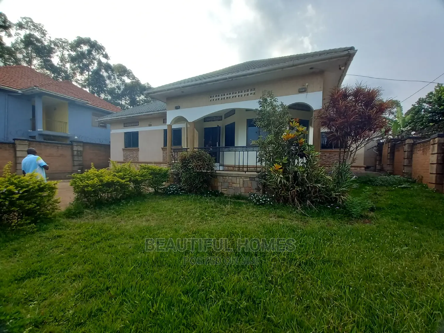 Furnished 4bdrm House in Kira Wealthy Estate for Sale