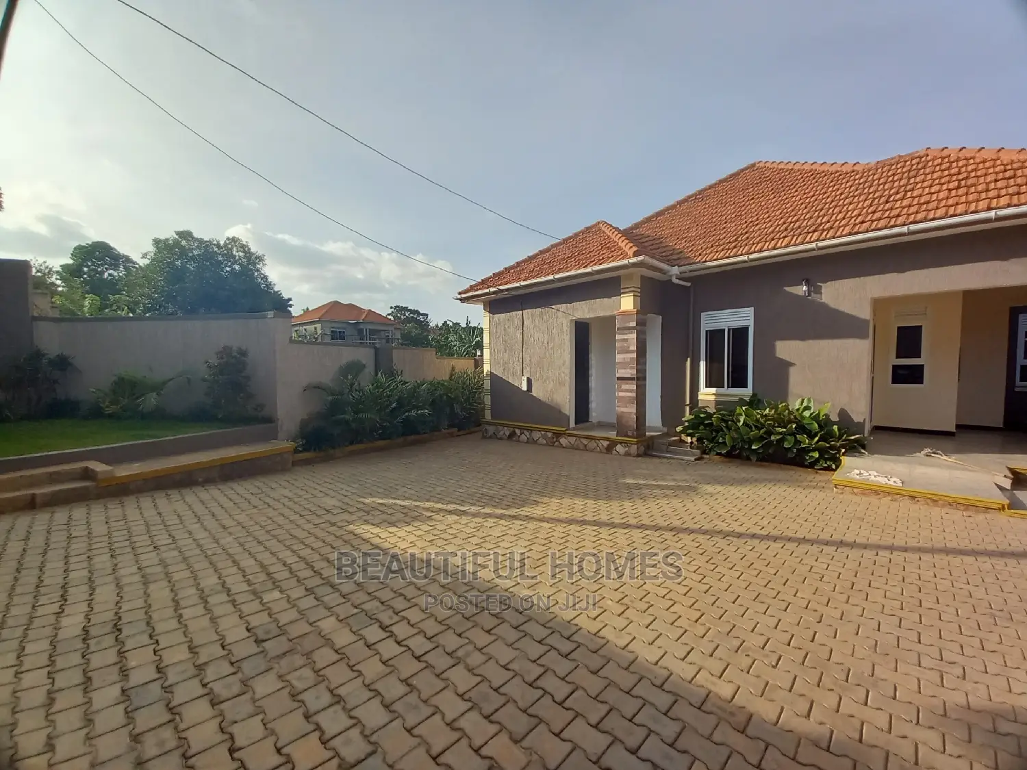 Furnished 4bdrm Bungalow in Kira Mamerito Road for Sale