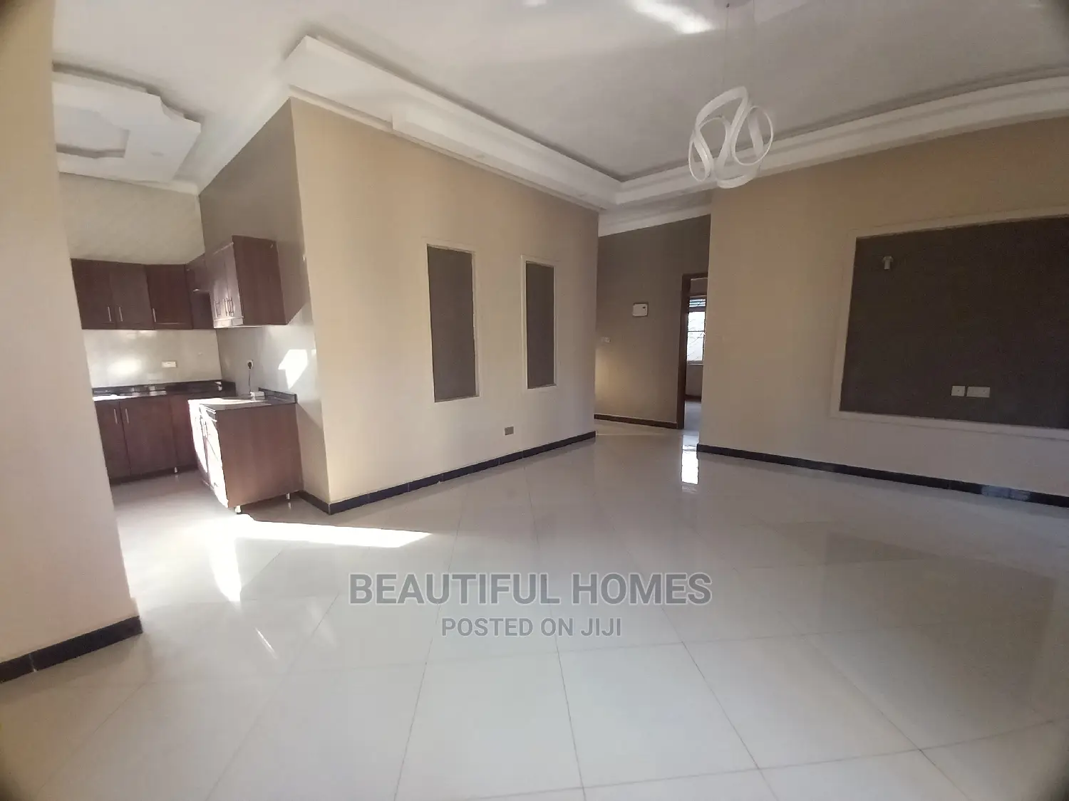 Furnished 4bdrm House in Kira Posh for Sale