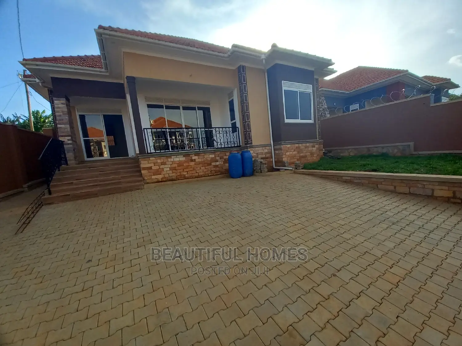Furnished 4bdrm House in Kira Mamerito Road for Sale