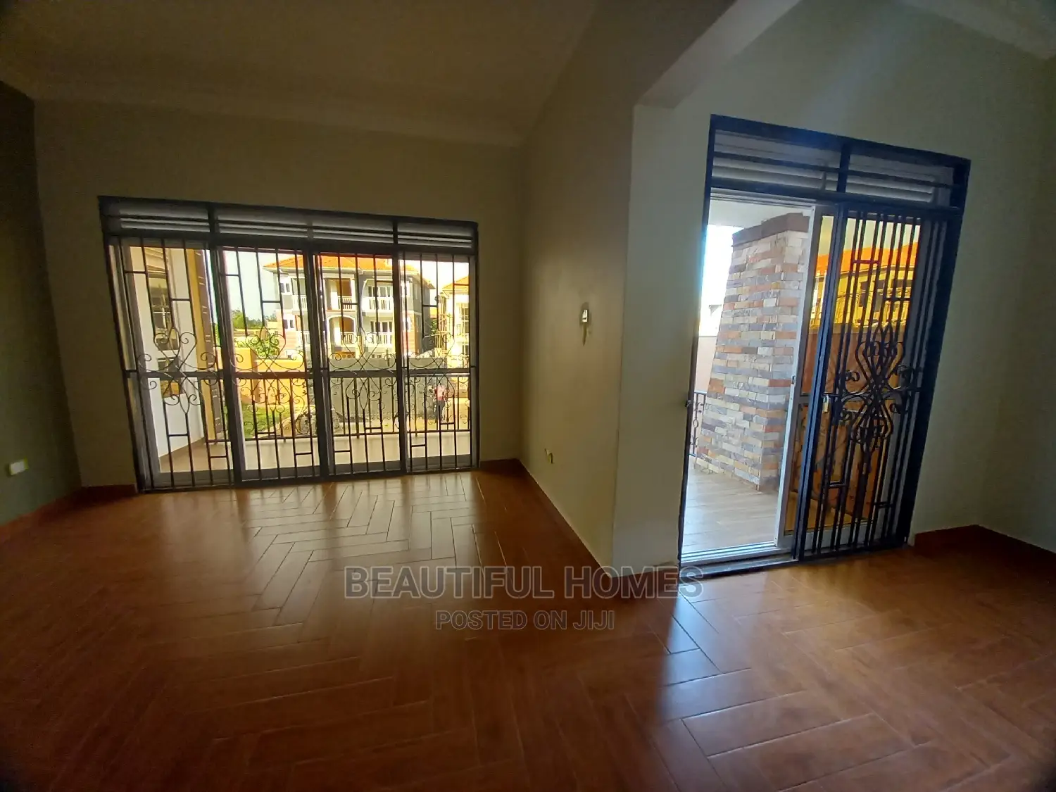 Furnished 4bdrm House in Kira Mamerito Road for Sale