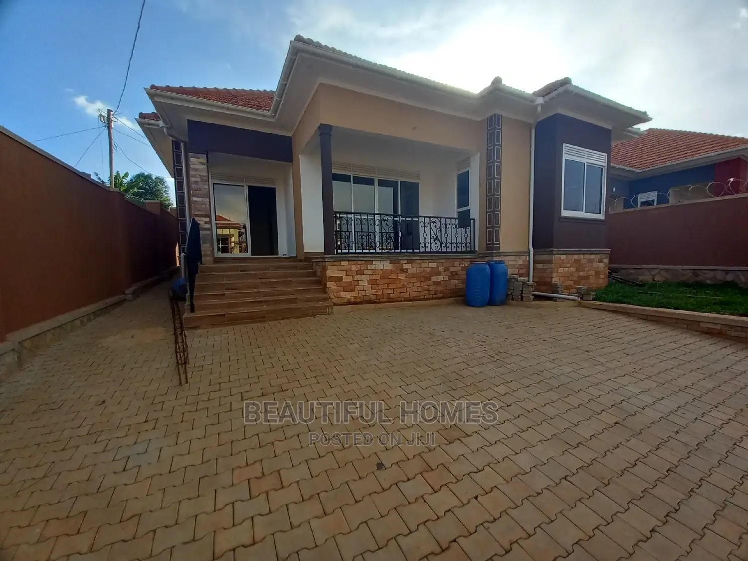 Furnished 4bdrm House in Kira Rich for Sale