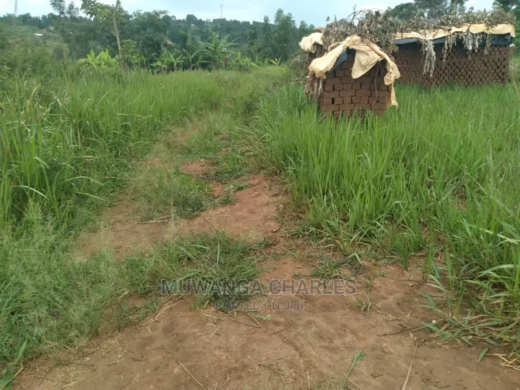 100x70ft Plot of Land for Sale in Kyanja Kungu