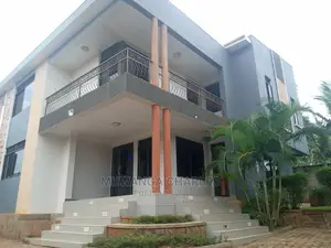 5bdrm Duplex in Fs Properties Ltd, Central Division for Sale