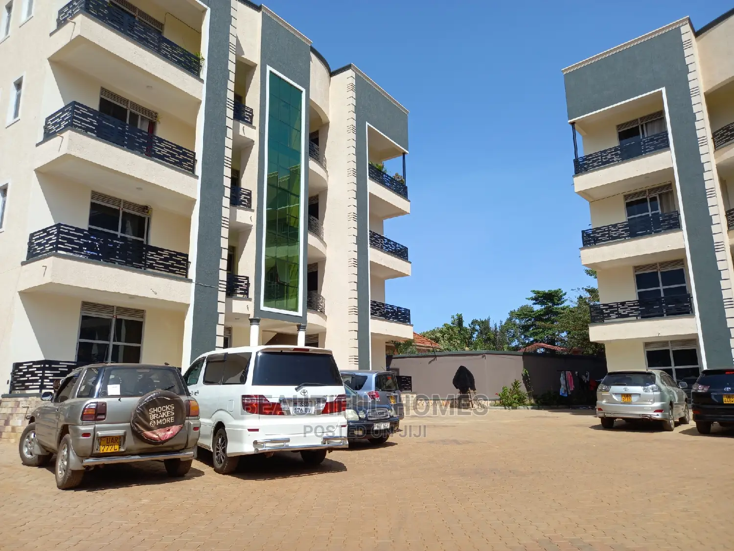 Furnished 2bdrm Apartment in Kyakiwajjara, Central Division for Sale