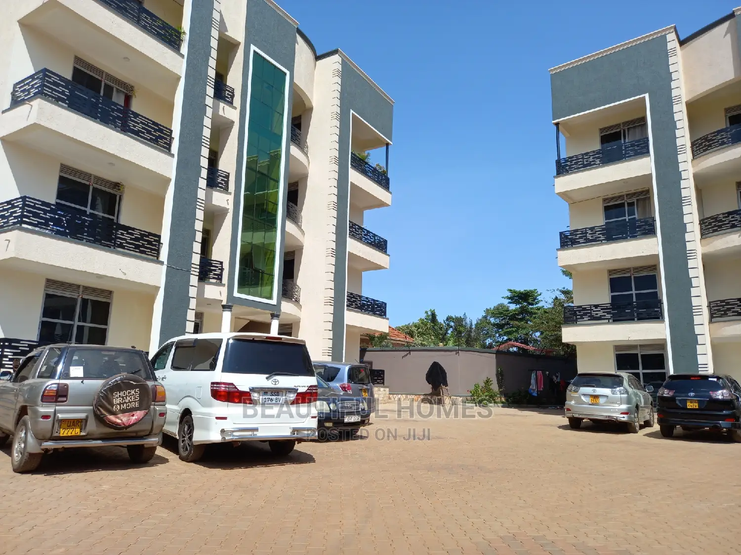 Furnished 2bdrm Apartment in Kyakiwajjara, Central Division for Sale
