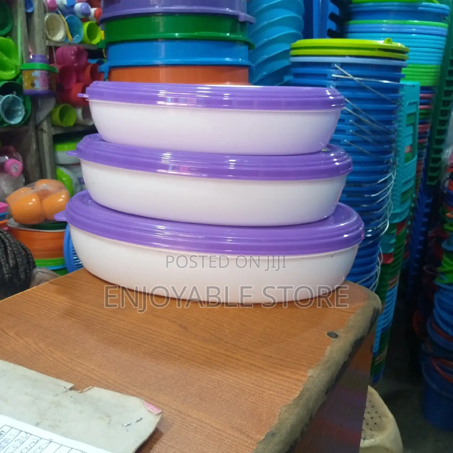A Set Of Oval Dish