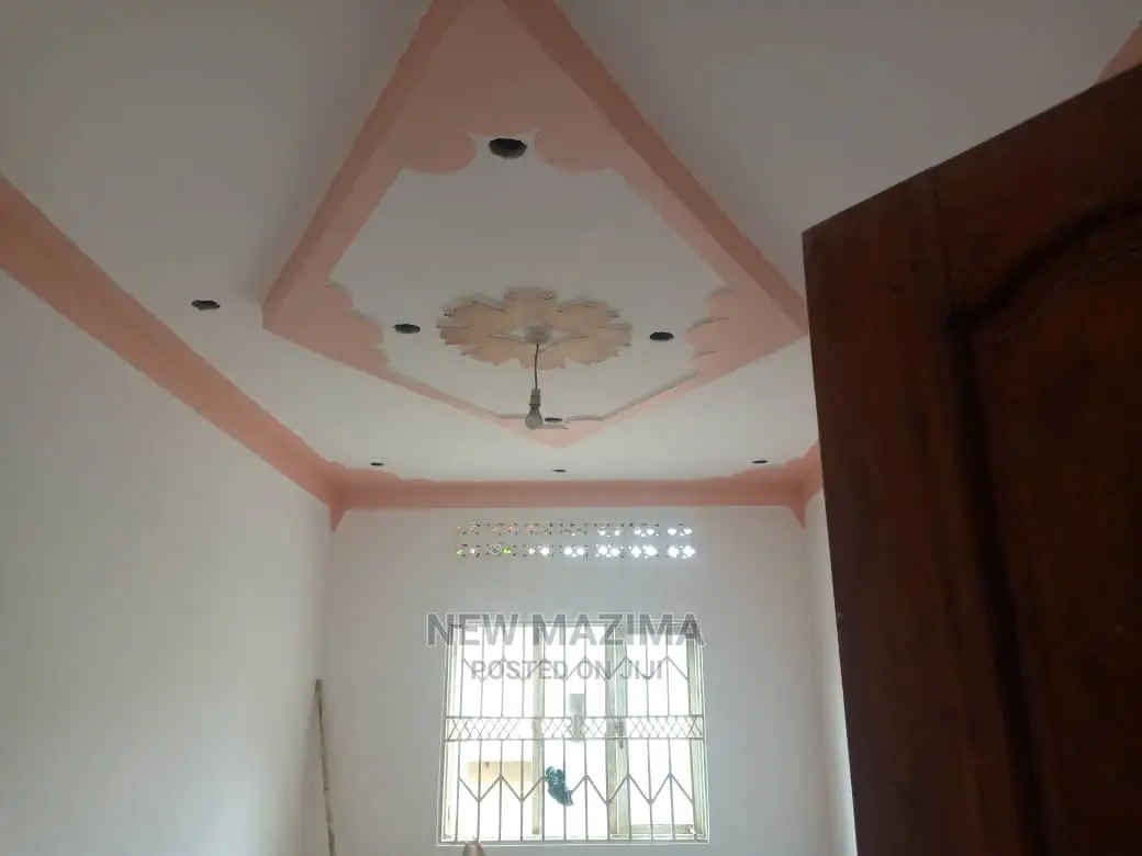 3bdrm House in Nansana Town, Division a for Sale