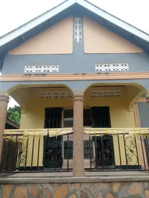3bdrm House in Nansana Town, Division a for Sale