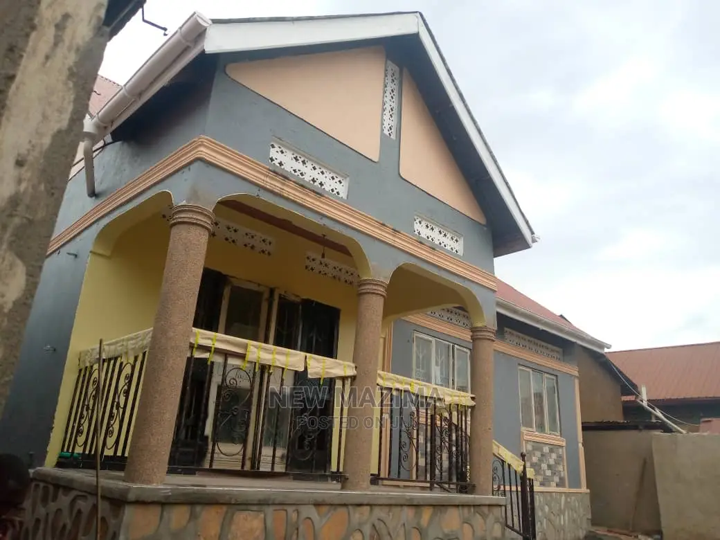 3bdrm House in Nansana Town, Division a for Sale