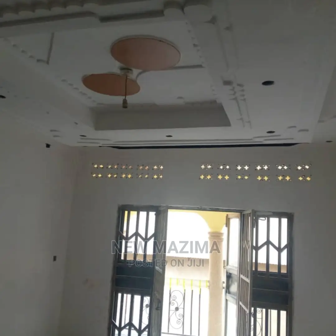 3bdrm House in Nansana Town, Division a for Sale