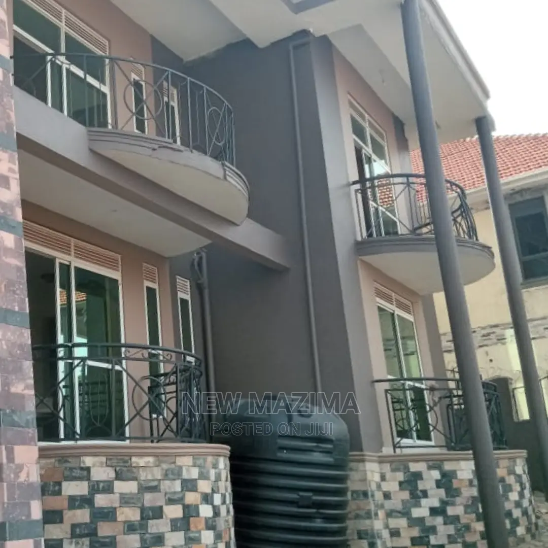5bdrm Maisonette in Buziga Heights, Division a for Sale