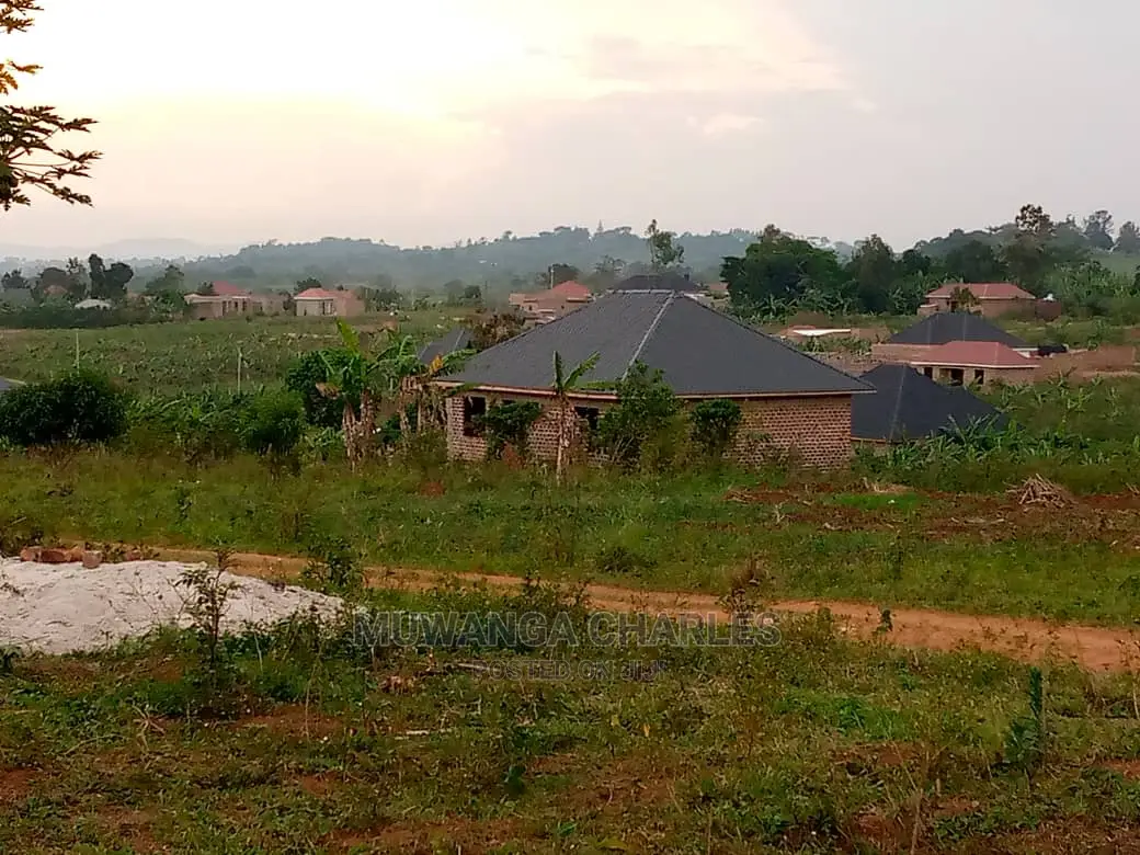 100by50ft Plot of Land for Sale in Kyana Kungu