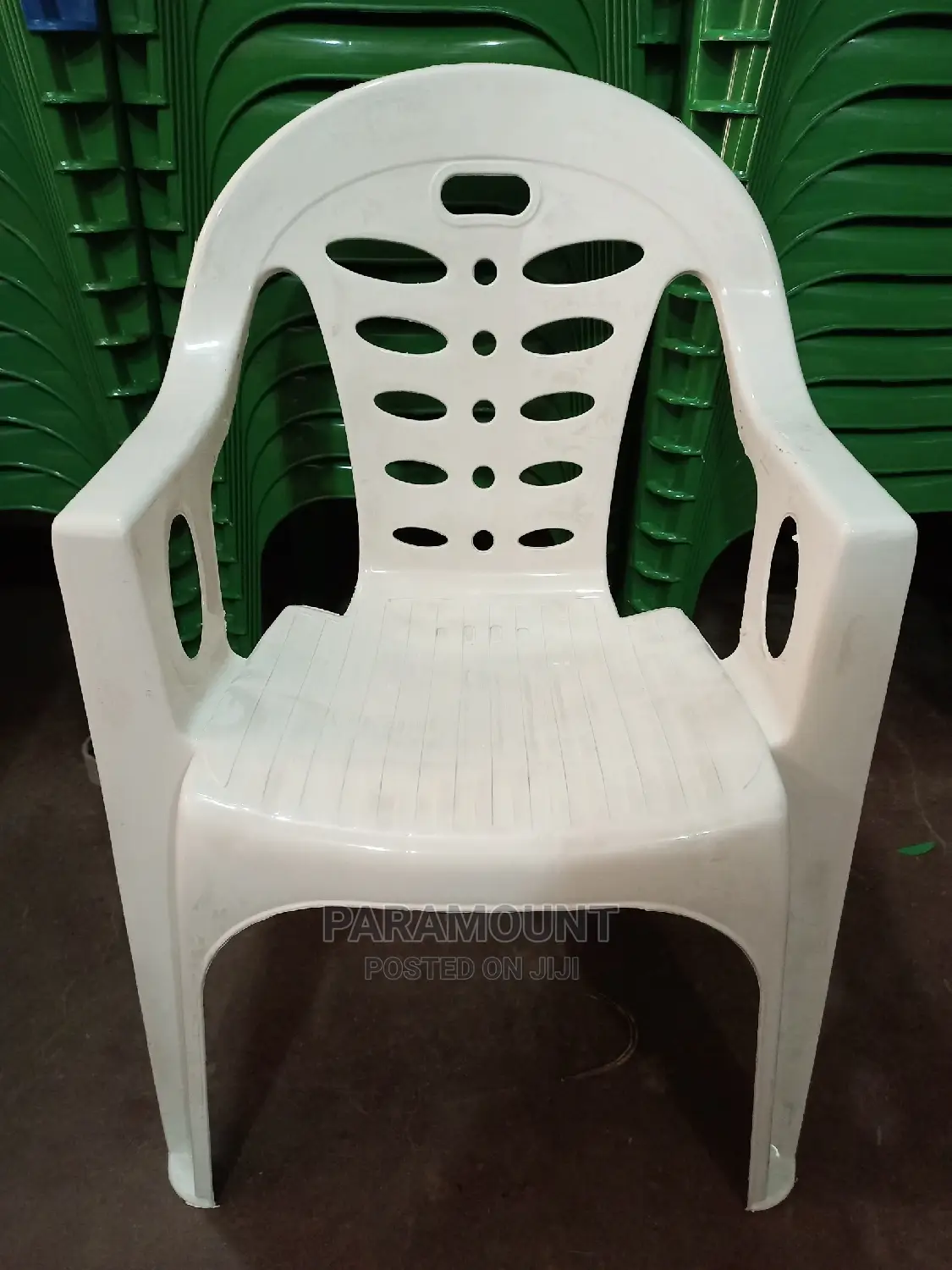 Plastic Chairs With Arms