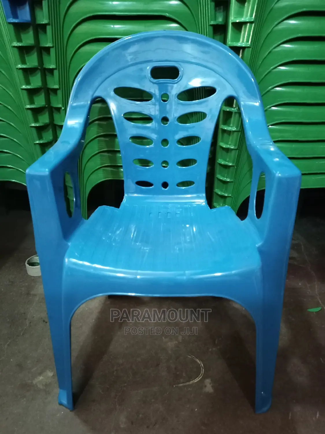 Plastic Chairs With Arms