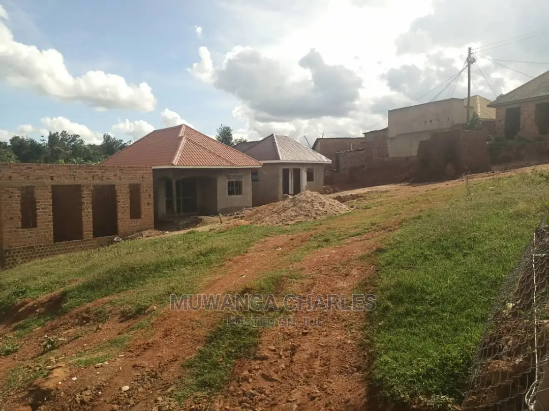 100x50ft Plot of Land for Sale in Mattuga