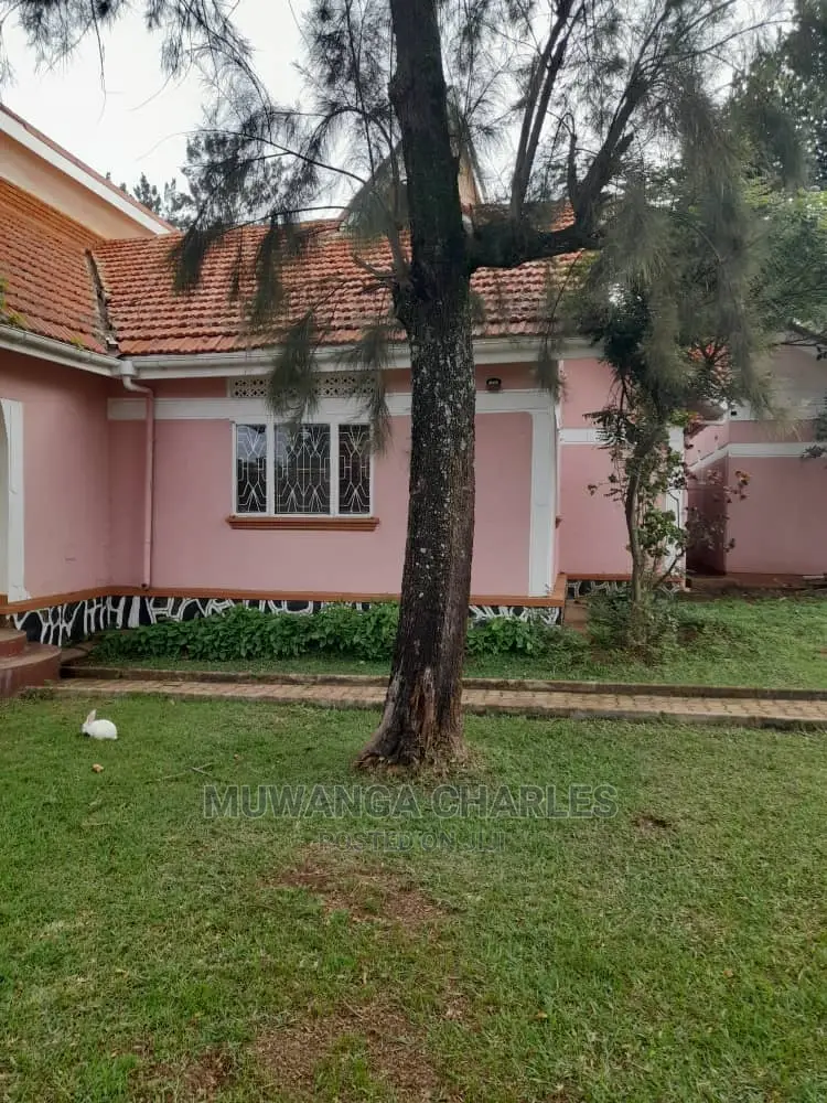 3bdrm Bungalow in Fs Properties Ltd, Central Division for Rent