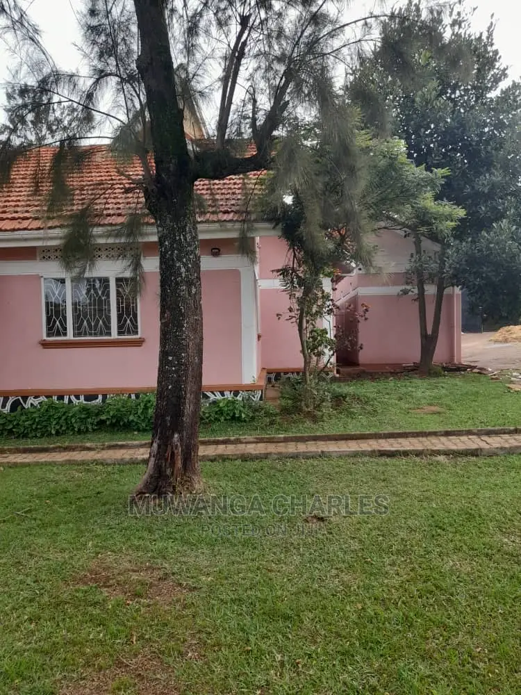 3bdrm Bungalow in Fs Properties Ltd, Central Division for Rent