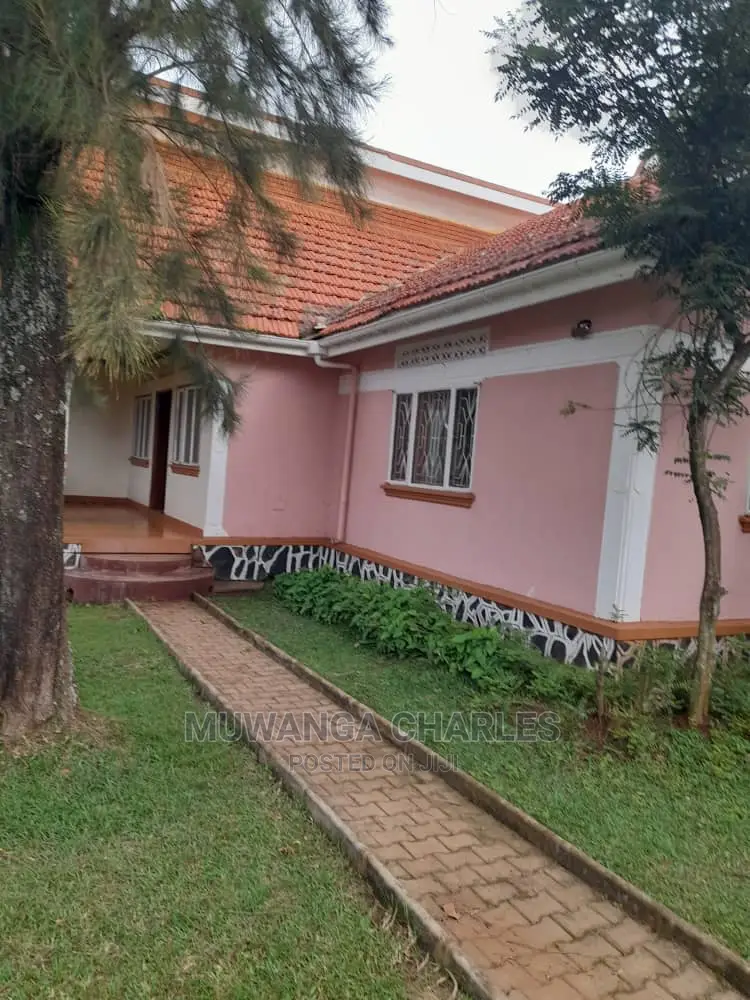 3bdrm Bungalow in Fs Properties Ltd, Central Division for Rent