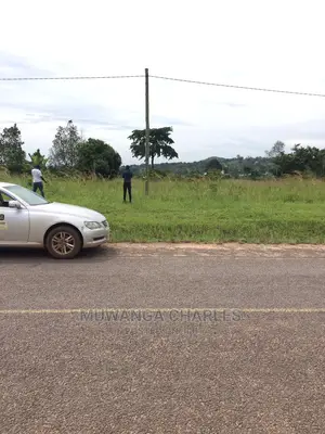 5acres for Sale at Kulule Bombo