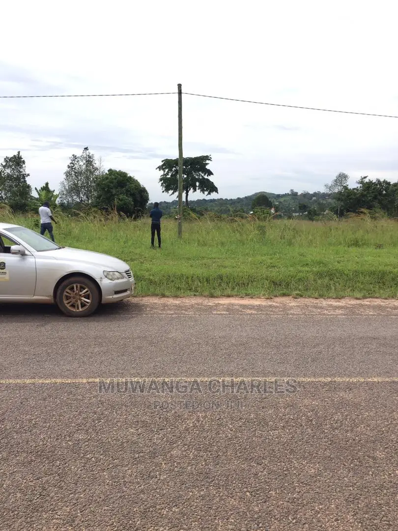 5acres for Sale at Kulule Bombo