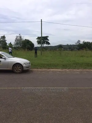 5acres for Sale at Kulule Bombo