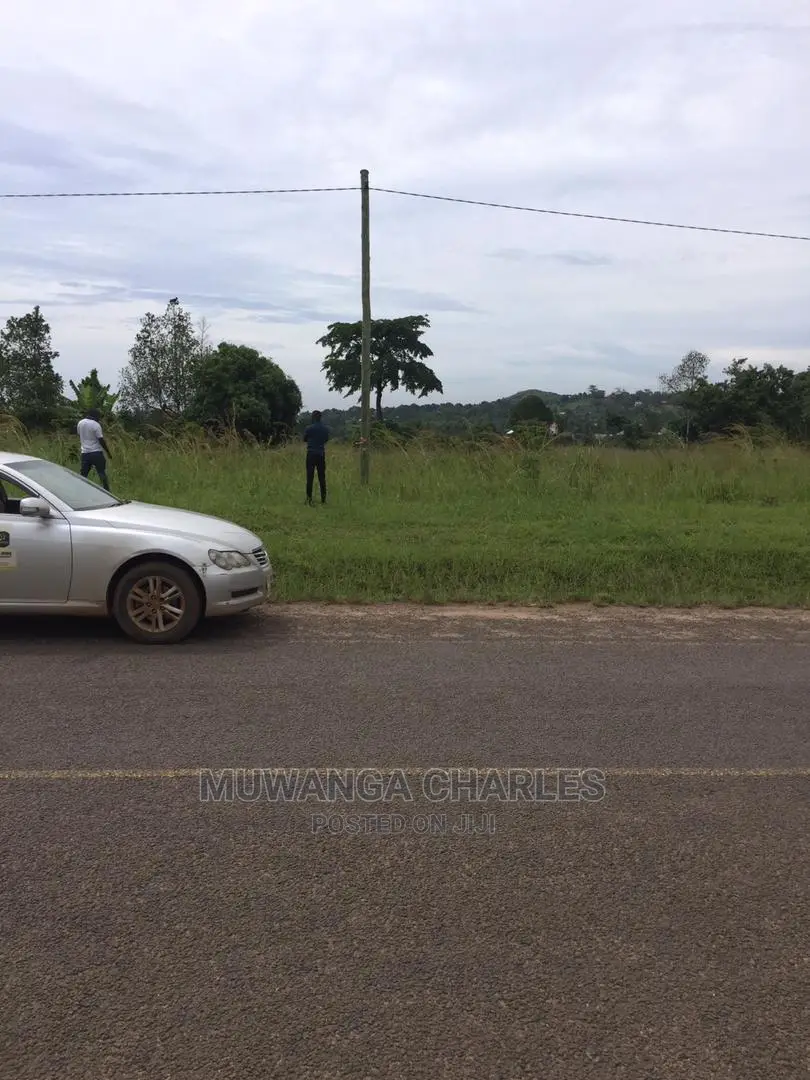 5acres for Sale at Kulule Bombo