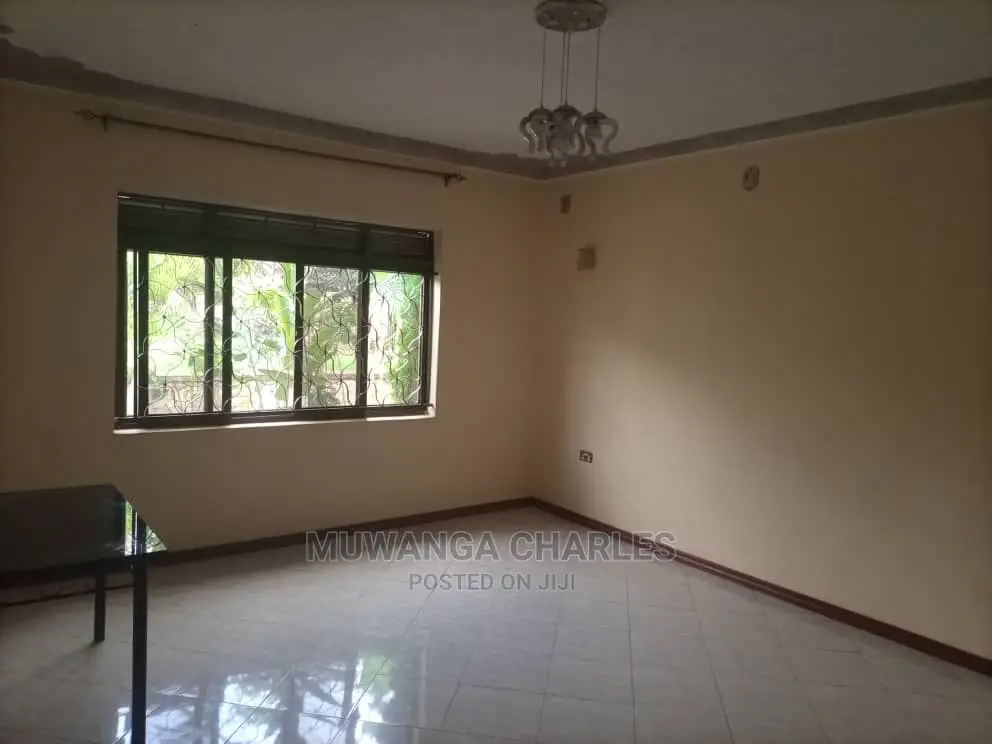 4bdrm Duplex in Fs Properties Ltd, Central Division for Rent