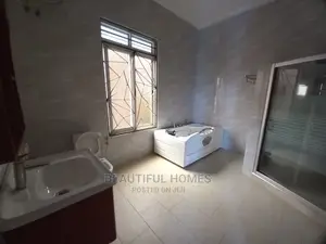 Furnished 6bdrm Mansion in Kira Corporate Zone for Sale