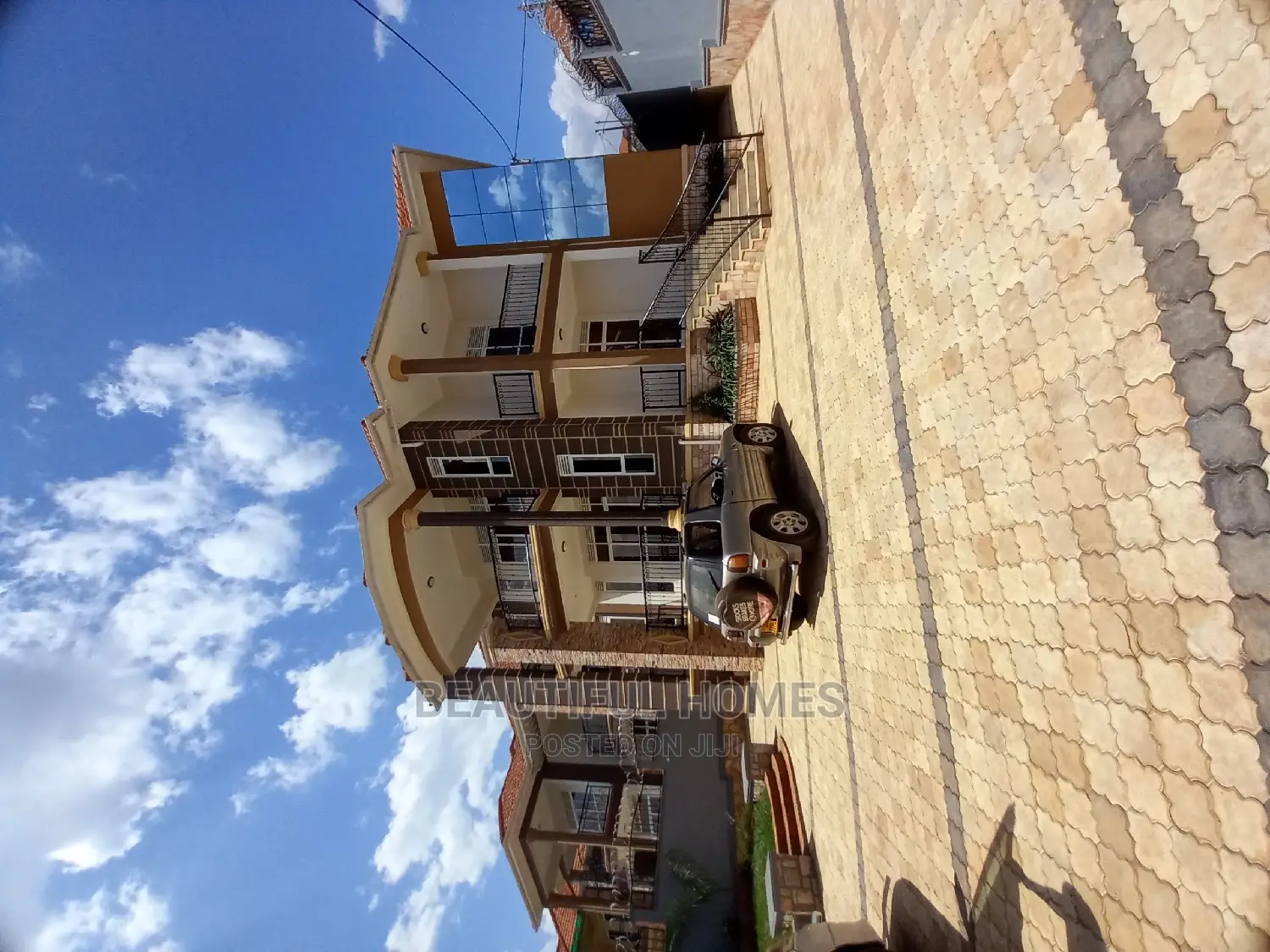 Furnished 6bdrm Duplex in Kira Tarmacked for Sale