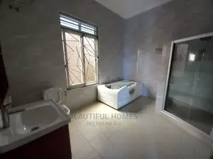 Furnished 6bdrm Duplex in Kira Tarmacked for Sale