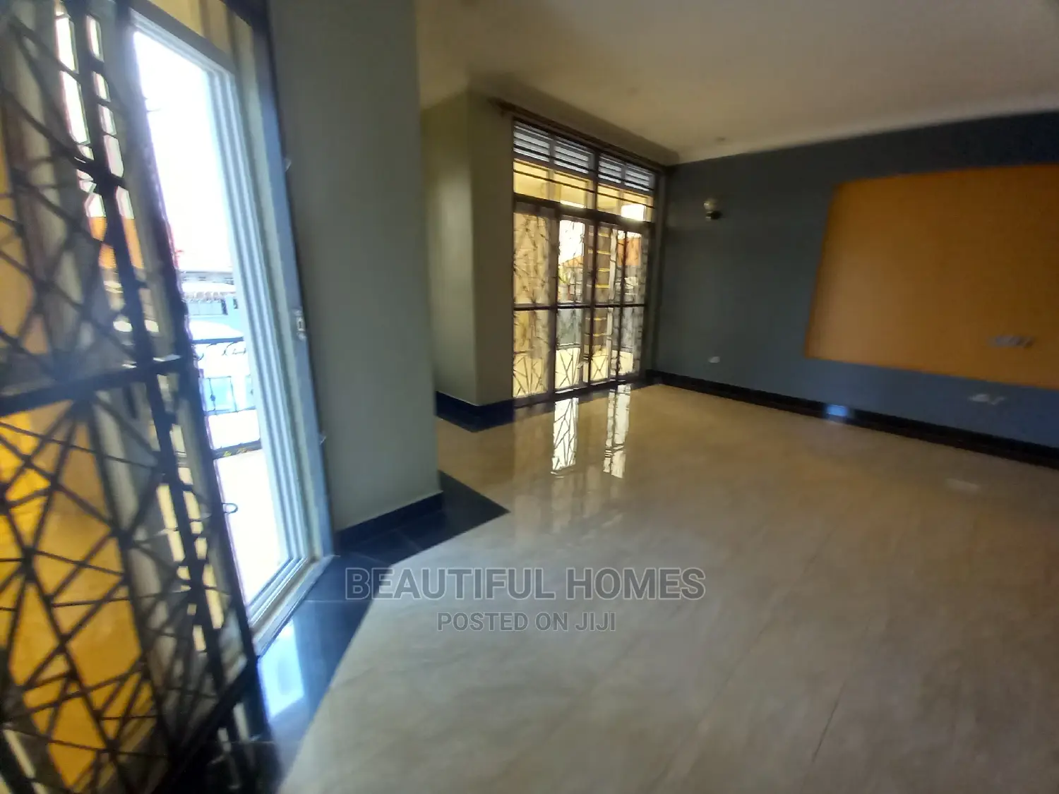 Furnished 6bdrm Duplex in Kira Tarmacked for Sale