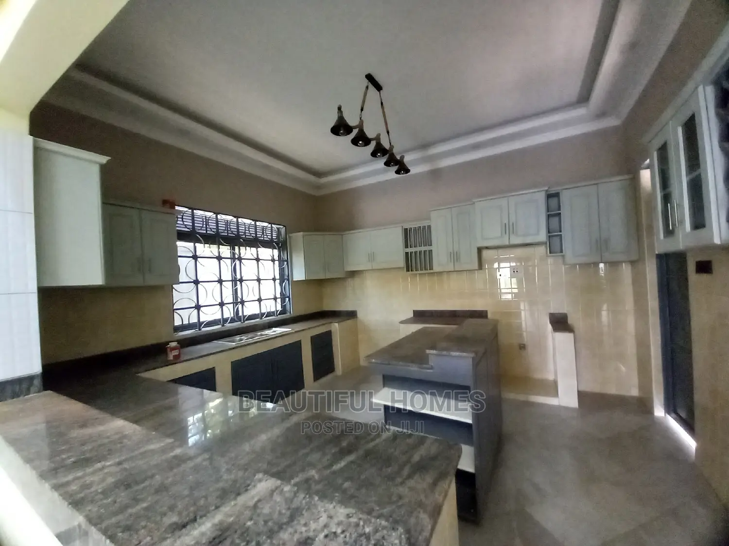 Furnished 4bdrm Bungalow in Kirinya Kira for Sale