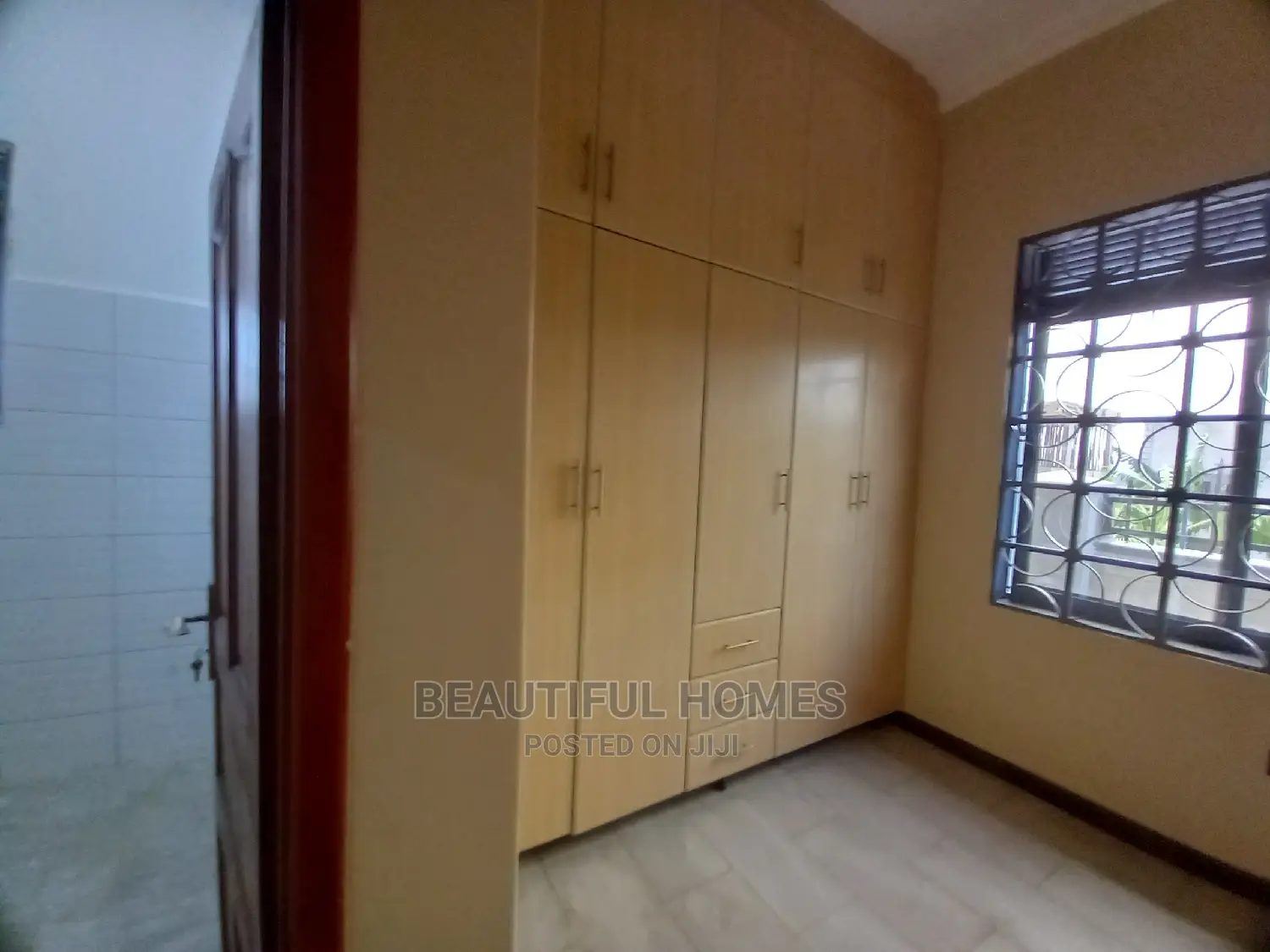 Furnished 4bdrm House in Kirinya Diplomat, Kira for Sale