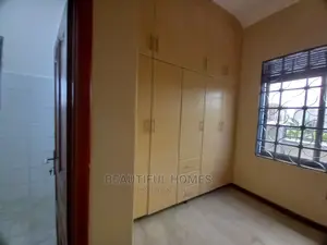Furnished 4bdrm House in Kirinya Diplomat, Kira for Sale