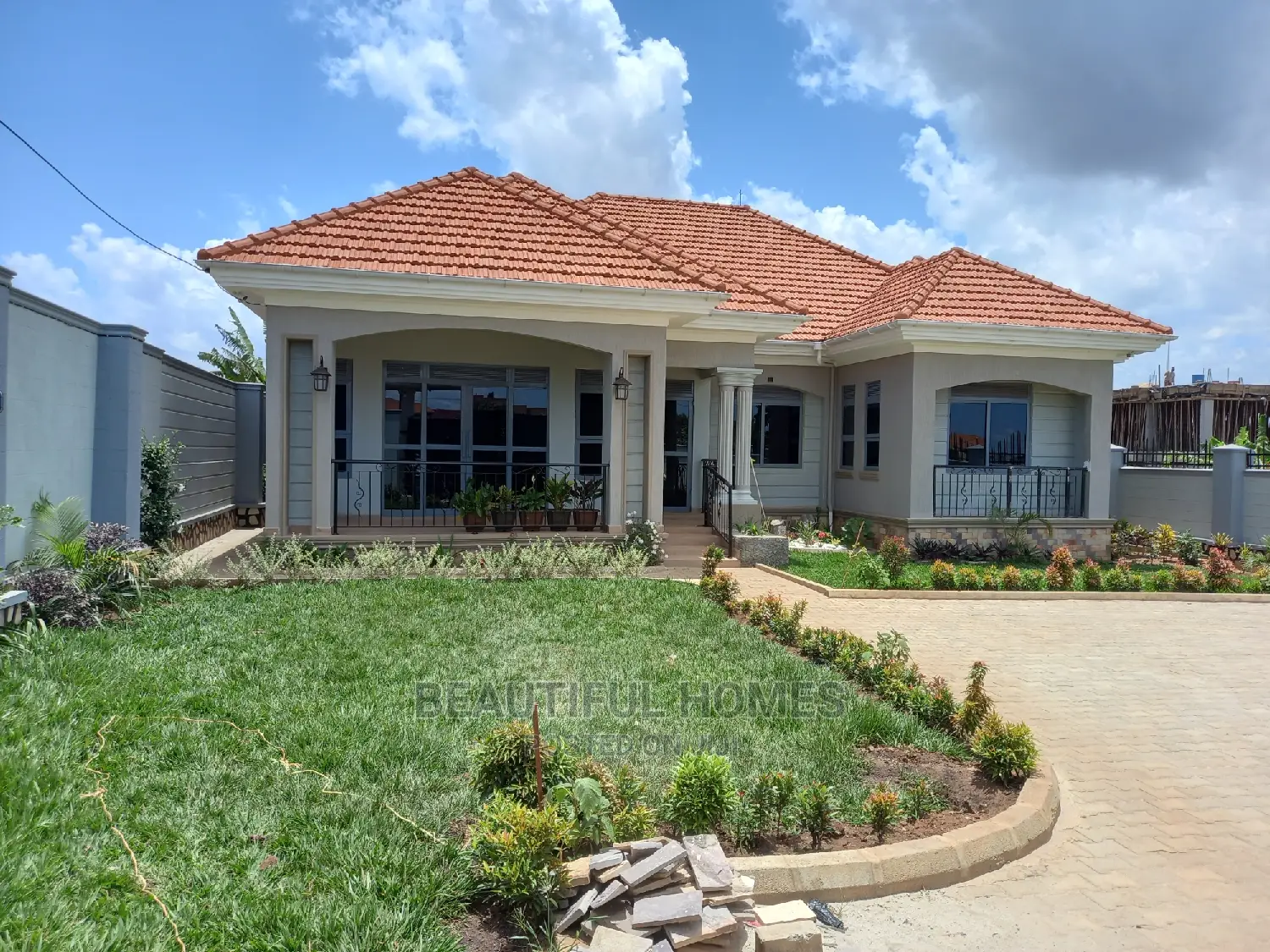Furnished 4bdrm Bungalow in Kirinya Gorgeous, Kira for Sale
