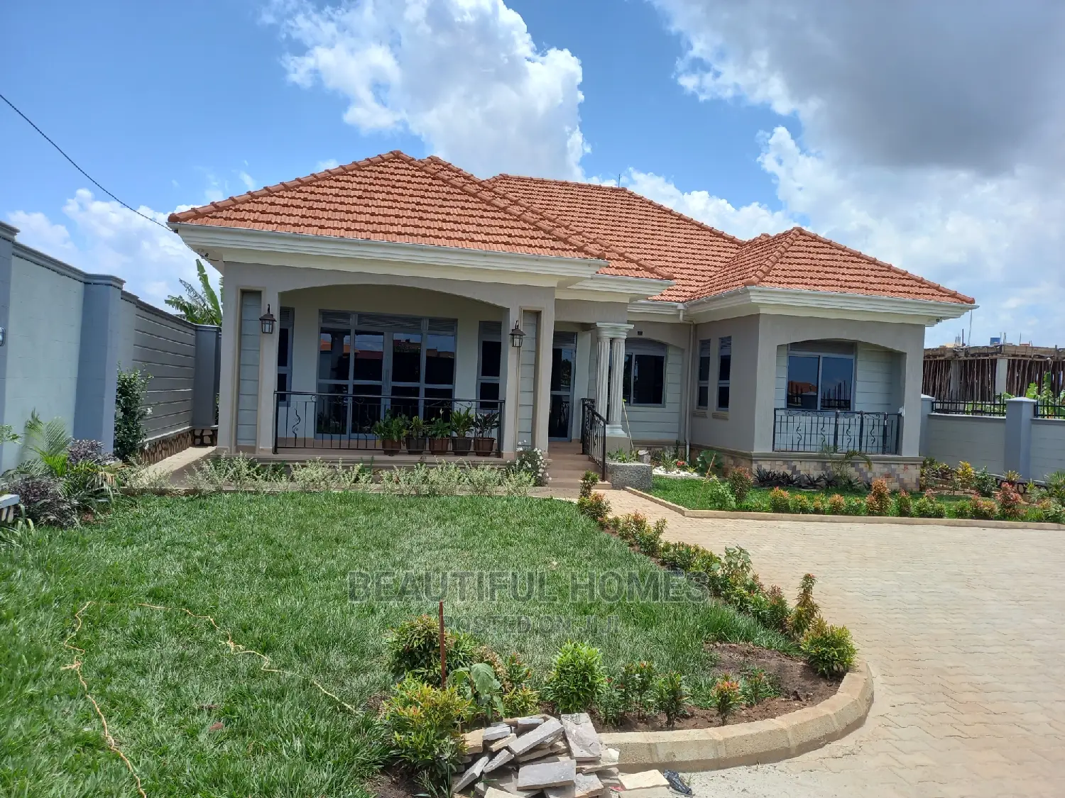 Furnished 4bdrm Bungalow in Kirinya Gorgeous, Kira for Sale
