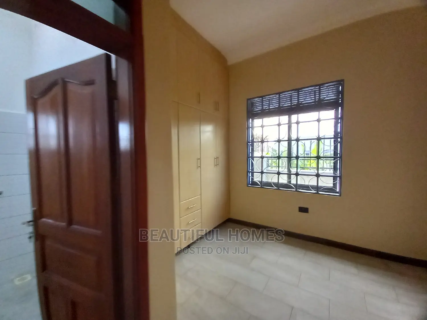 Furnished 4bdrm Bungalow in Kirinya Gorgeous, Kira for Sale
