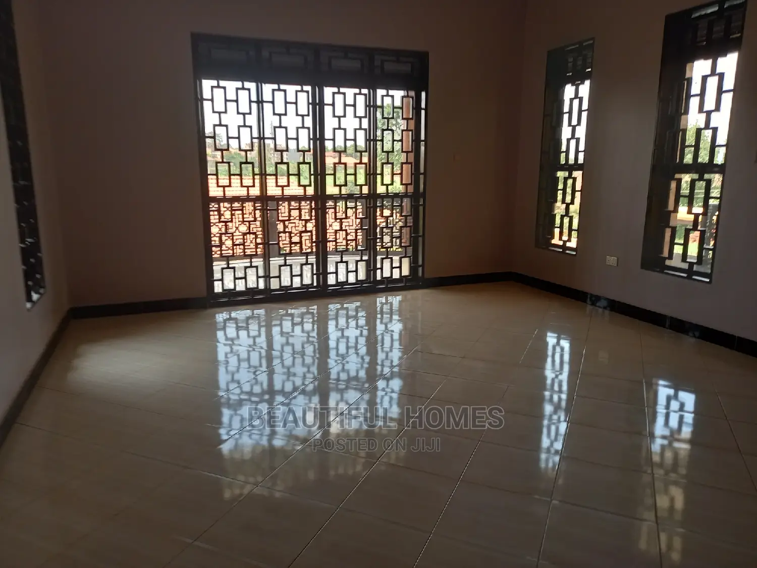 Furnished 4bdrm Bungalow in Kirinya Gorgeous, Kira for Sale