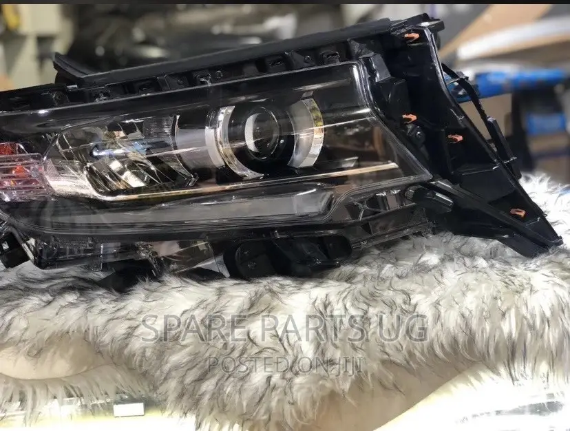 Landcruiser Prado FJ150 Headlight