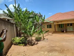 3bdrm Bungalow in Kirinya by The, Kira for Sale