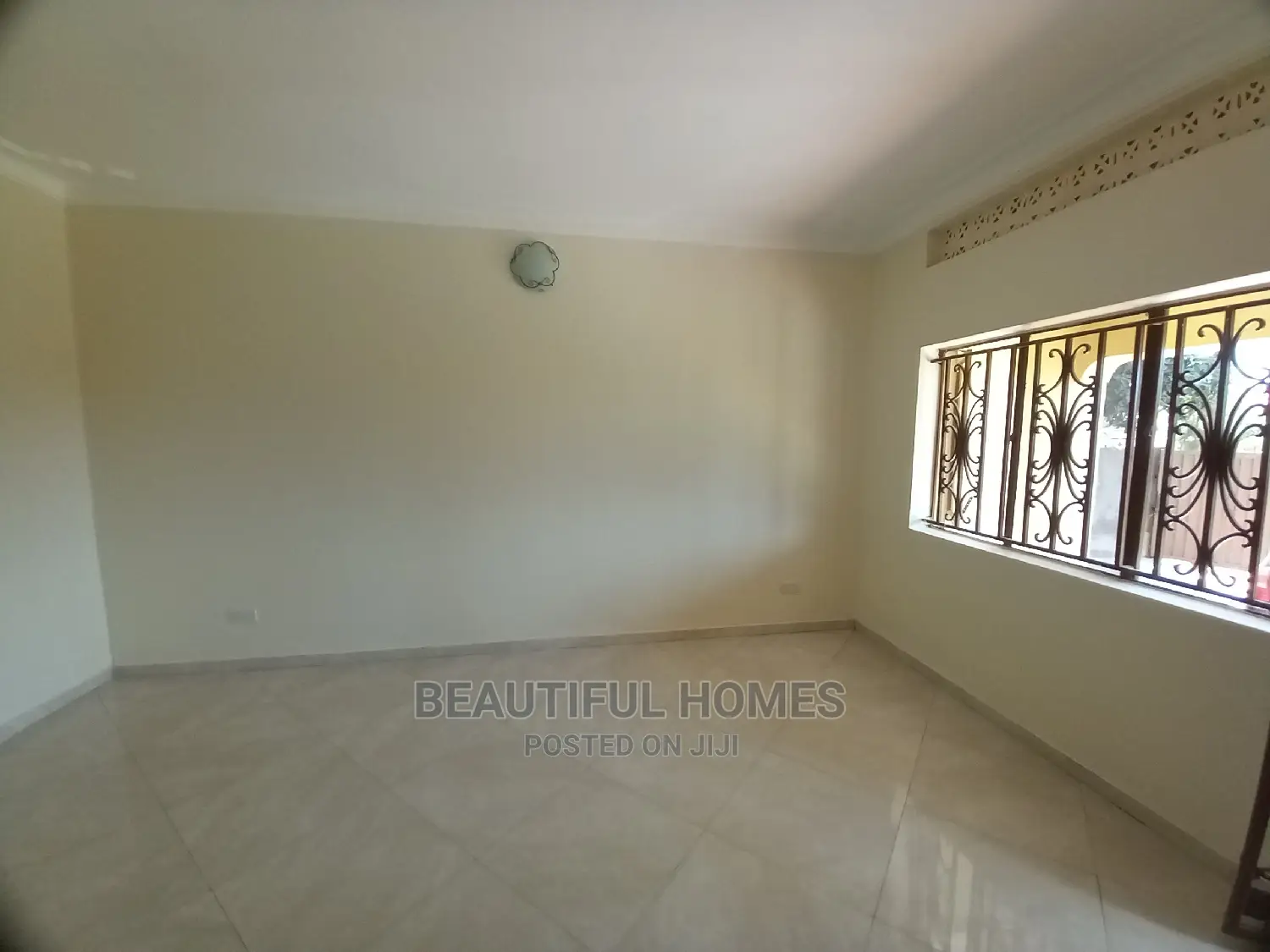 3bdrm Bungalow in Kirinya Tarmack, Kira for Sale