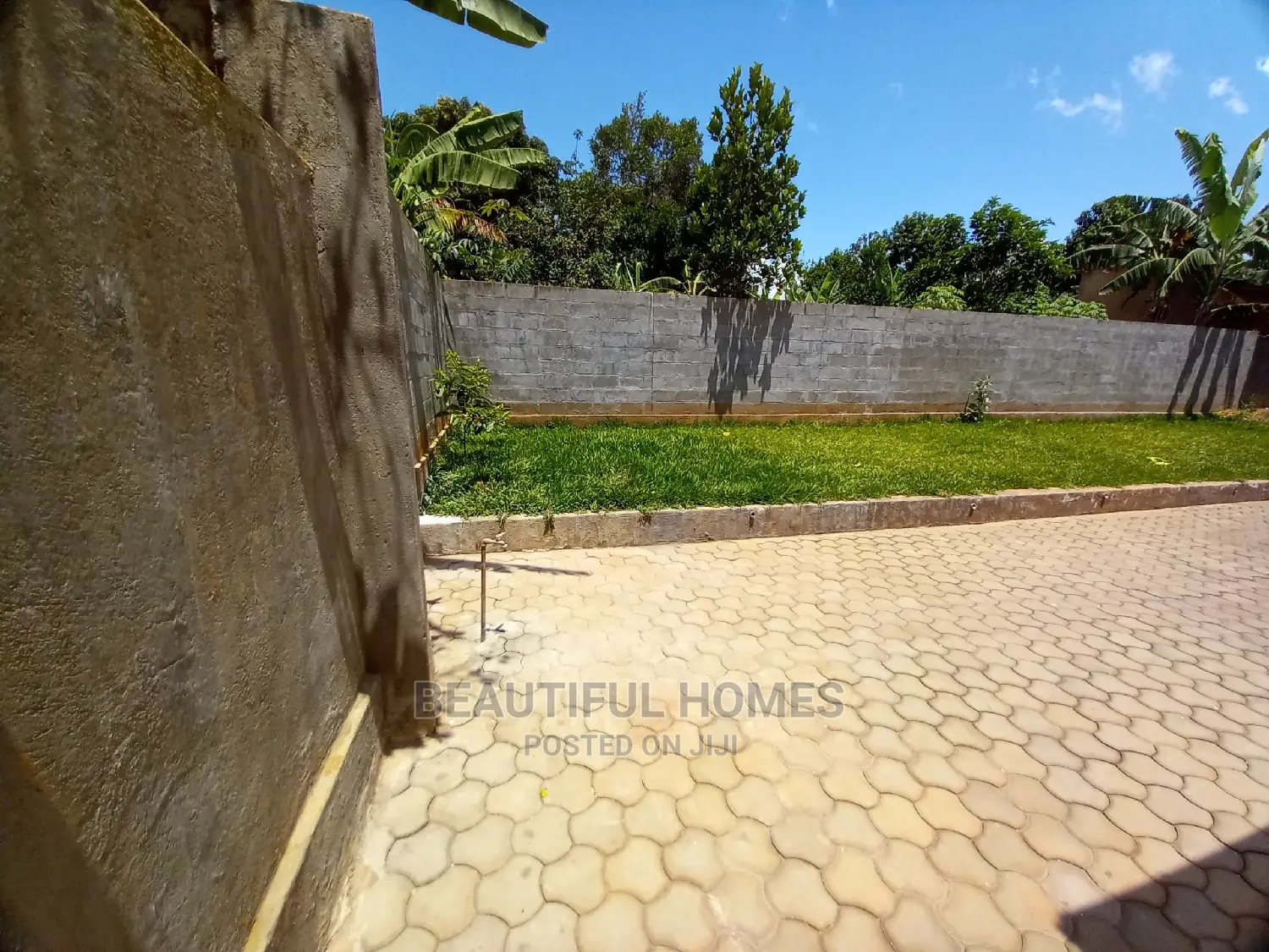 Furnished 4bdrm Bungalow in Kirinya Posh, Kira for Sale