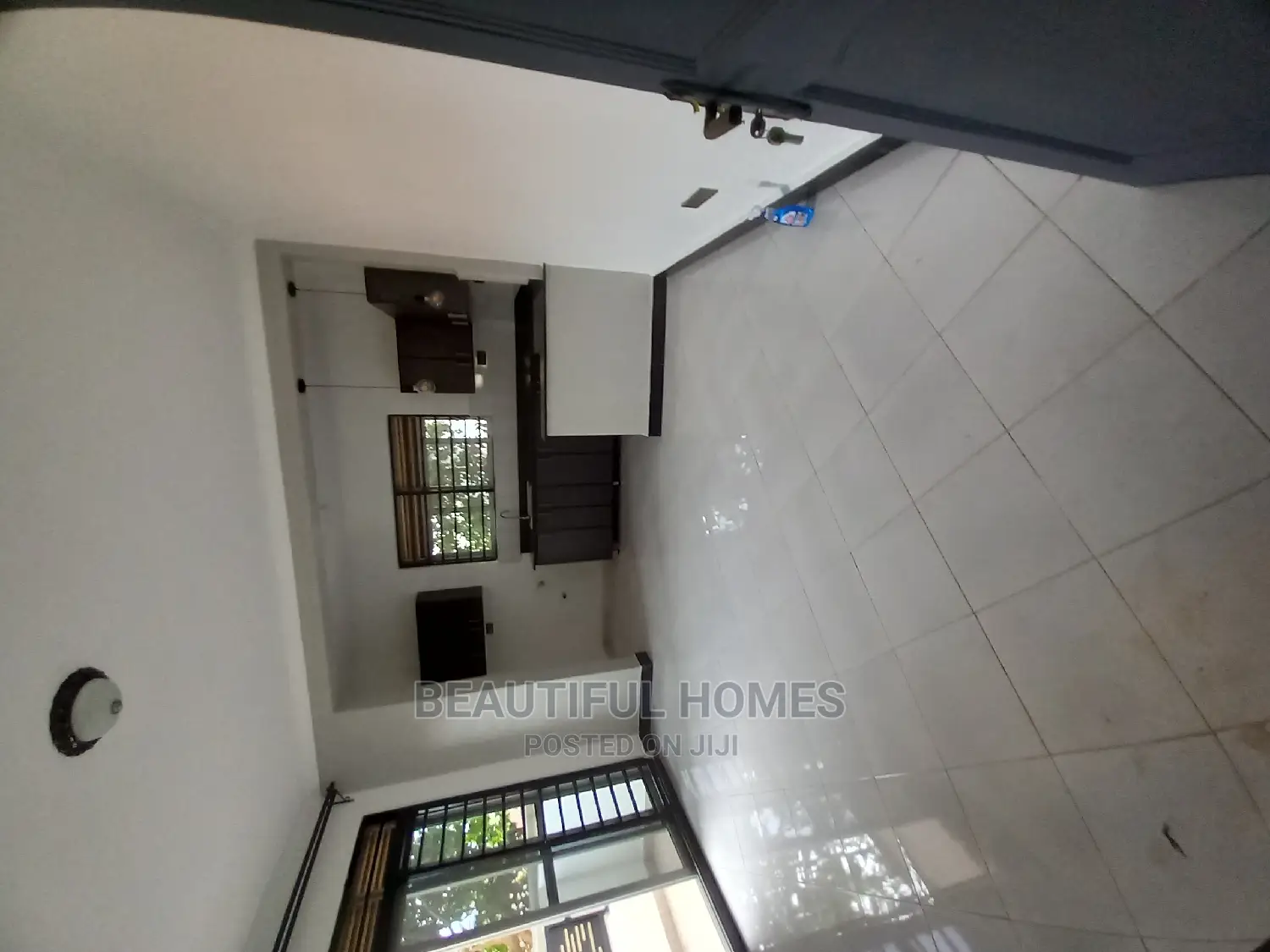 Furnished 2bdrm Block of Flats in Kisaasi, Central Division for Sale