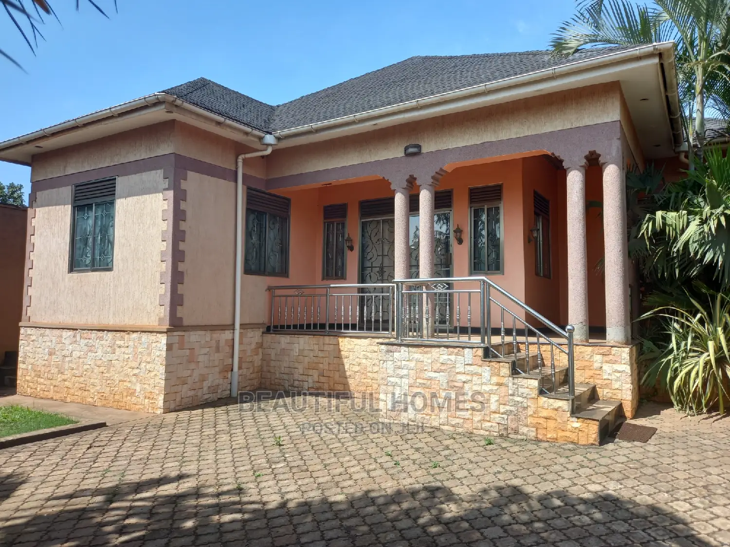 Furnished 4bdrm Bungalow in Kyaliwajjara Quality, Central Division