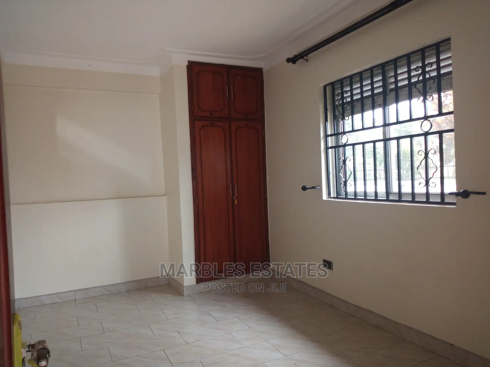 5bdrm Bungalow in Mbuya, Central Division for Rent