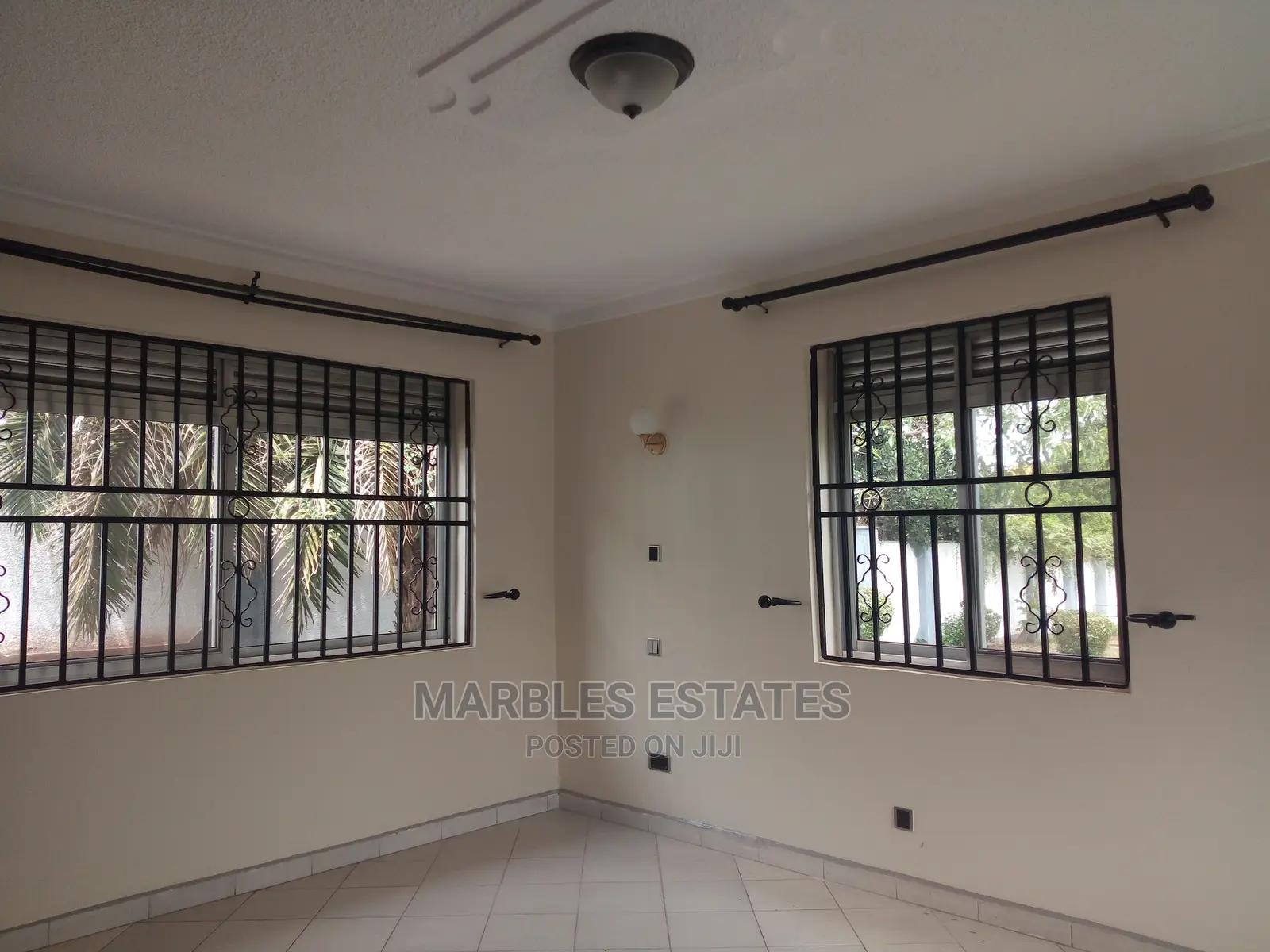 5bdrm Bungalow in Mbuya, Central Division for Rent