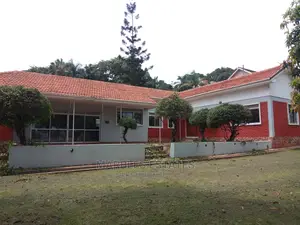 5bdrm Bungalow in Mbuya, Central Division for Rent
